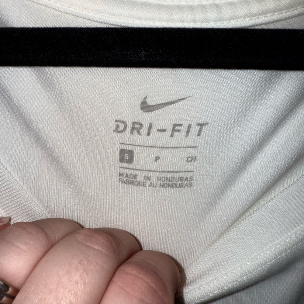 Nike Women's Classic White Tee - Picture 2 of 3